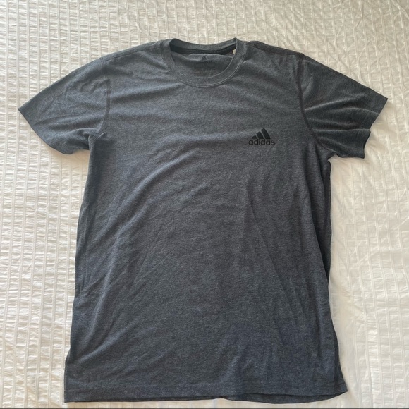 Adidas t-shirt - Picture 1 of 3